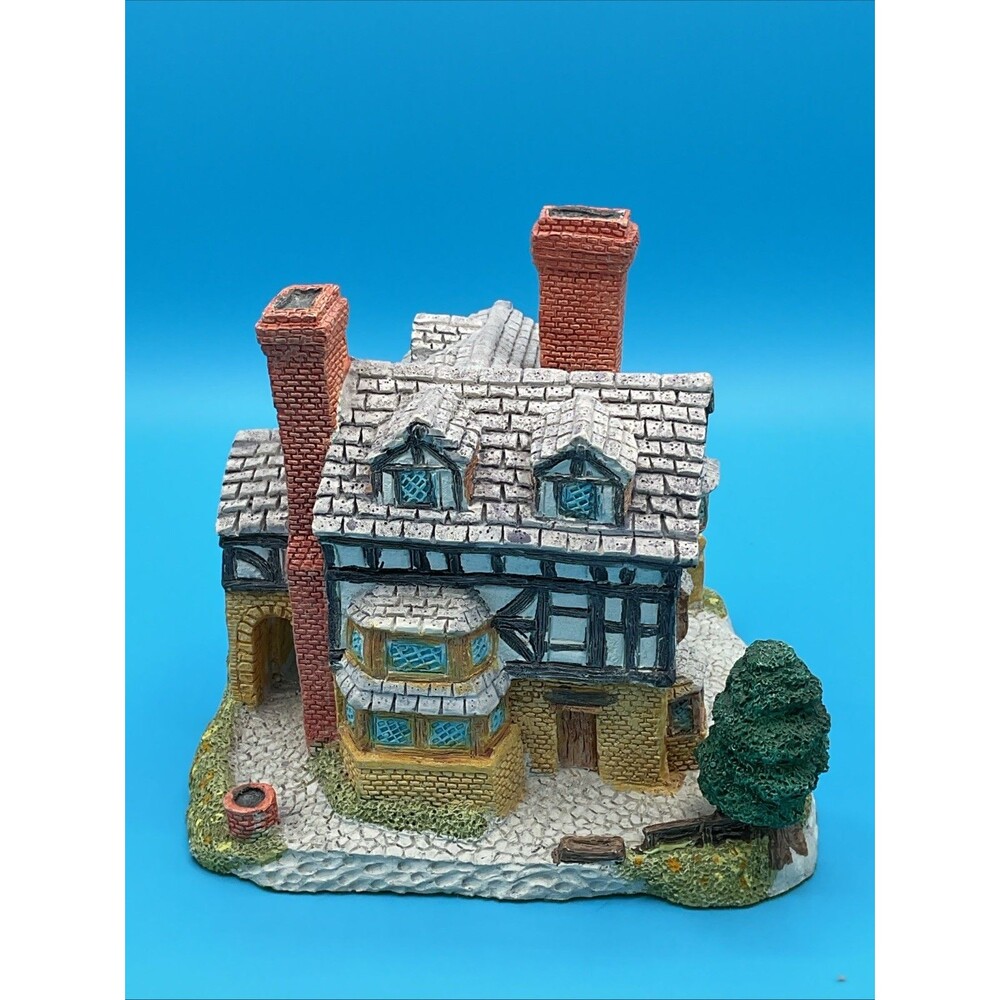 Vintage Museum Collections " The Golden Unicorn Inn" RC 04 1987